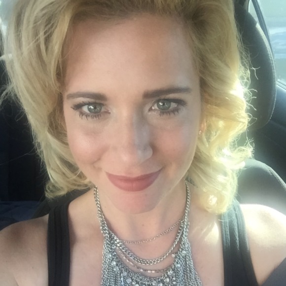 Meet your Posher, Rhonda - Picture 1 of 1